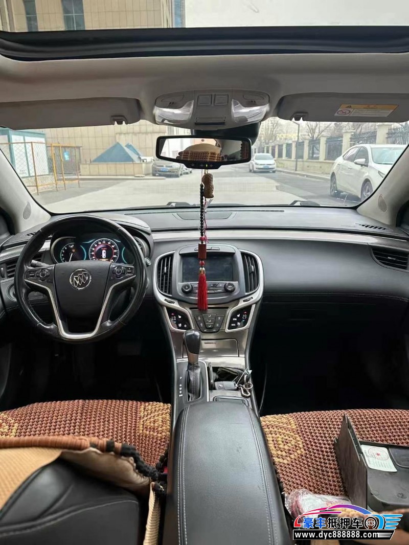 14年别克君越轿车抵押车出售