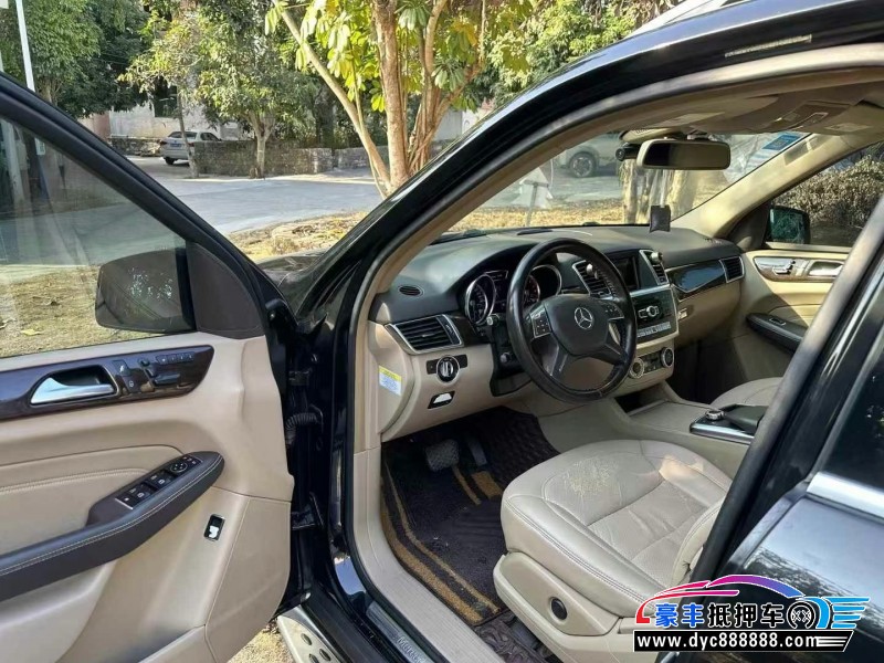 14年奔驰ML轿车抵押车出售