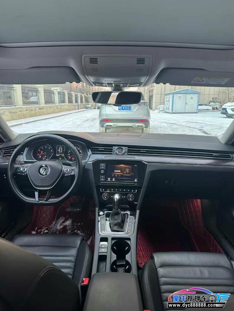 18年大众迈腾轿车抵押车出售