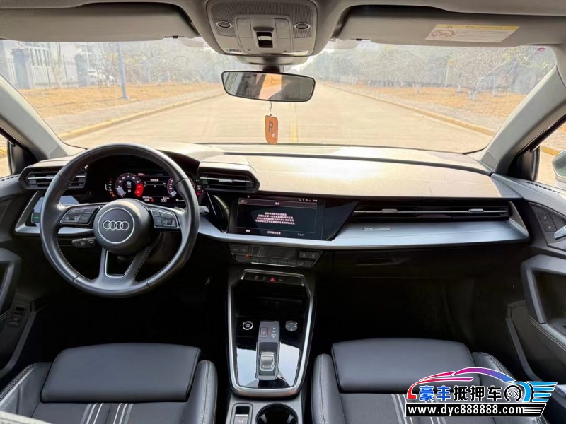 22年奥迪A3轿车抵押车出售