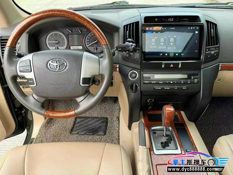 13年丰田兰德酷路泽（陆巡）轿车抵押车出售