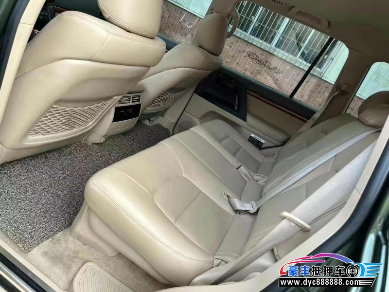 13年丰田兰德酷路泽（陆巡）轿车抵押车出售