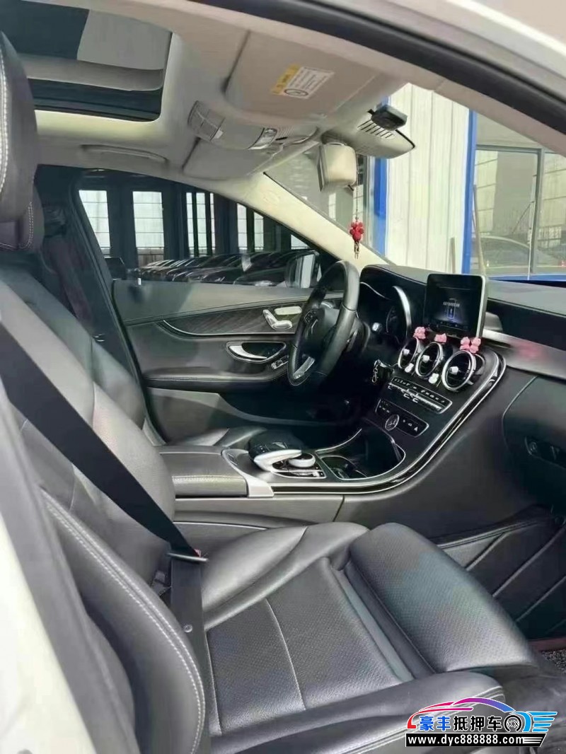 18年奔驰C轿车抵押车出售