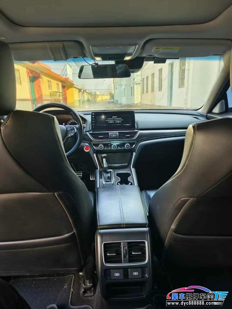 22年本田雅阁轿车抵押车出售