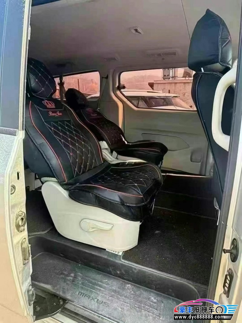 18年上汽大通G10轿车抵押车出售