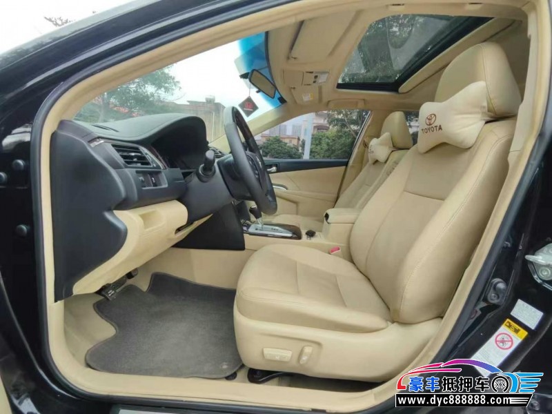 16年丰田凯美瑞轿车抵押车出售