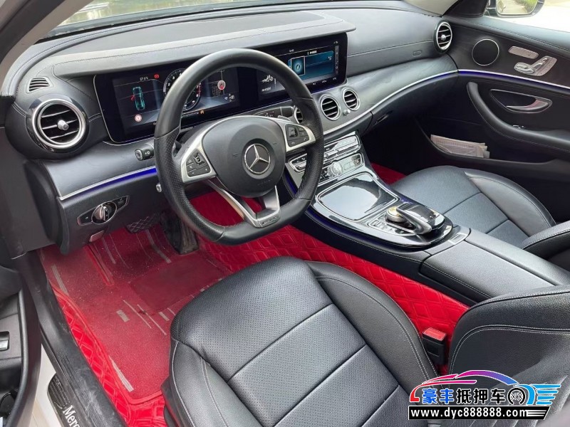 17年奔驰E轿车抵押车出售