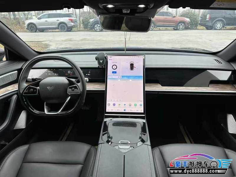 24年哪吒S轿车抵押车出售