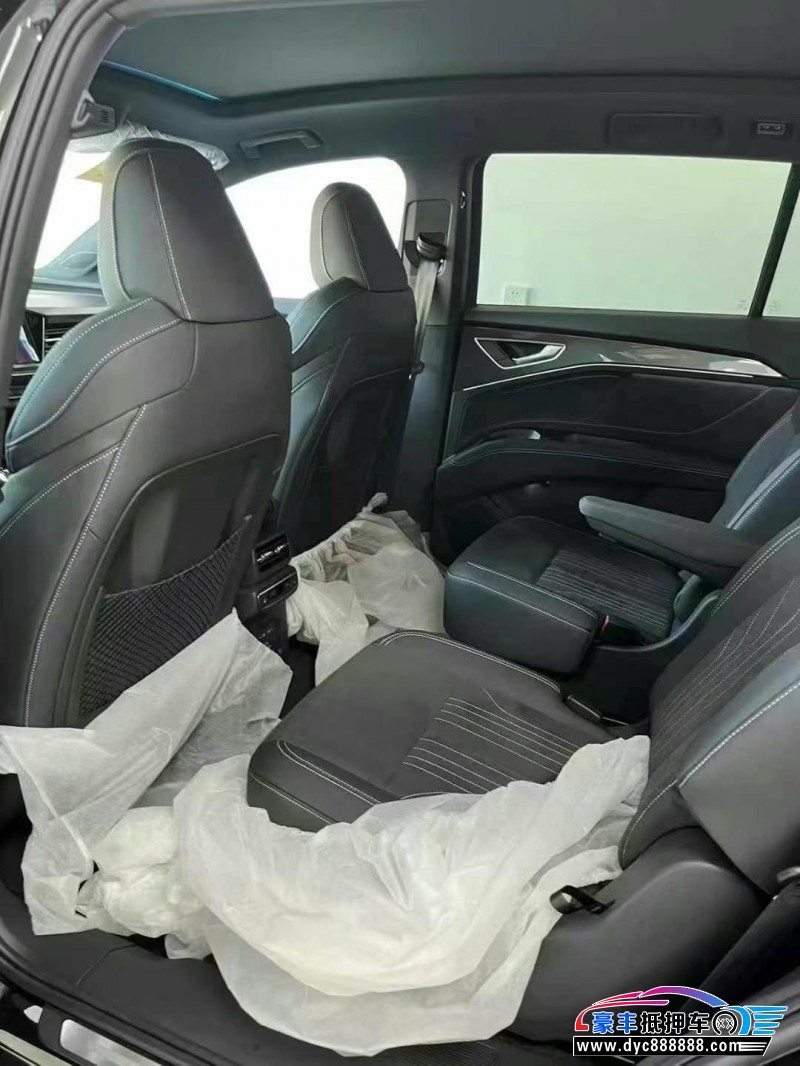 25年奥迪Q5轿车抵押车出售