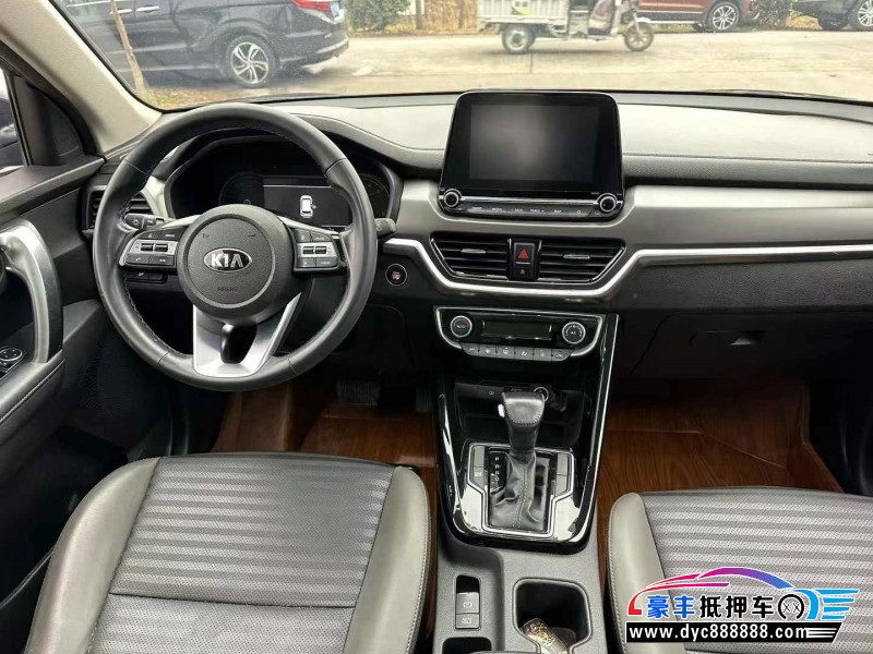 19年起亚智跑轿车抵押车出售