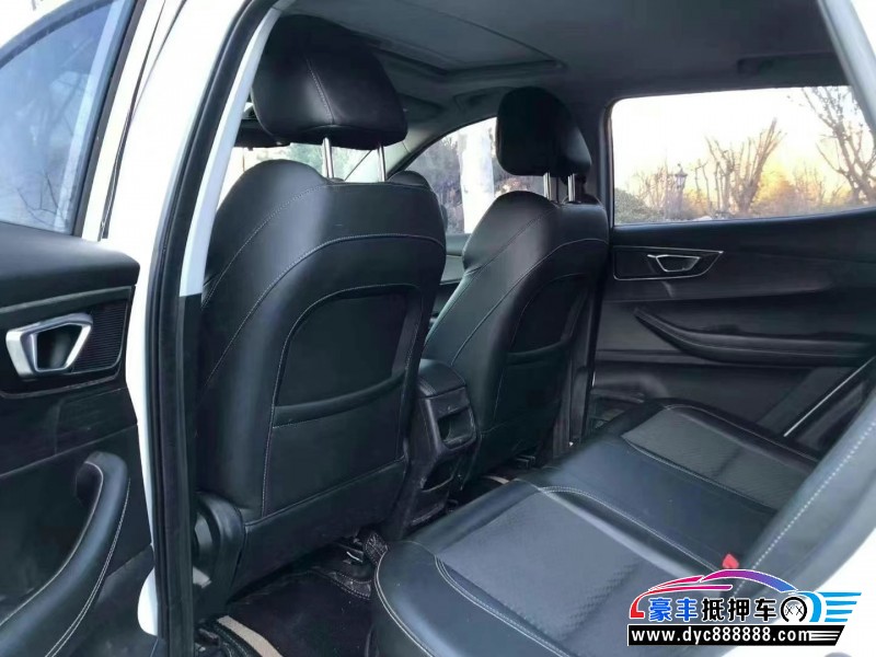 20年奇瑞瑞虎5x轿车抵押车出售