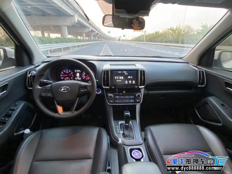 19年现代ix35轿车抵押车出售