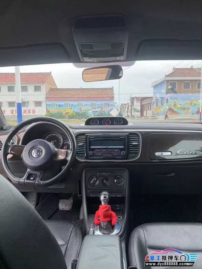 13年大众甲壳虫轿车抵押车出售