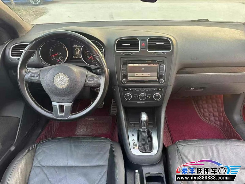 14年大众高尔夫轿车抵押车出售