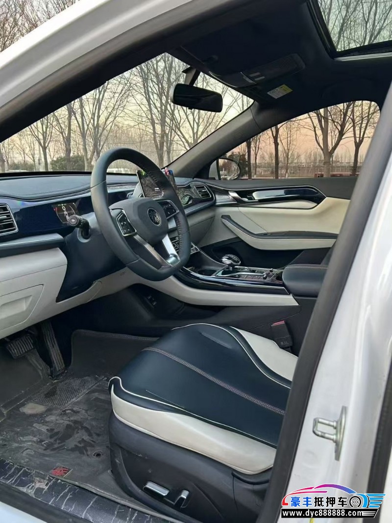 22年比亚迪秦轿车抵押车出售