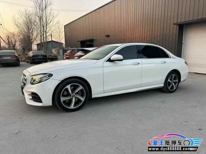 17年奔驰E轿车抵押车出售