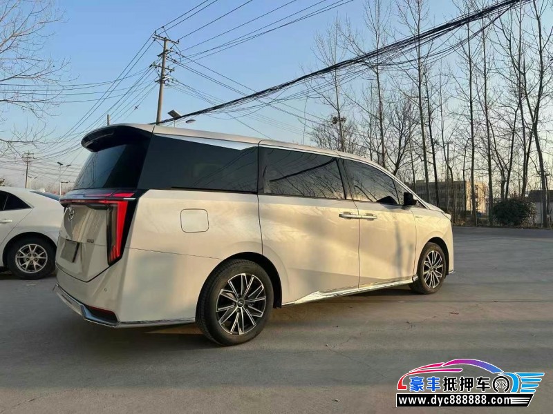 23年传祺M8轿车抵押车出售