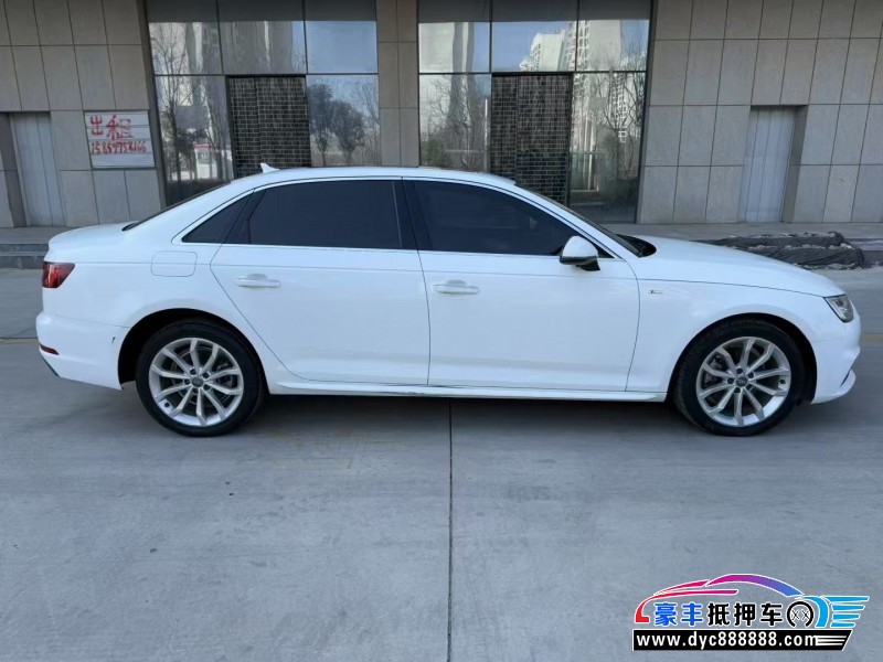 18年奥迪A4L轿车抵押车出售