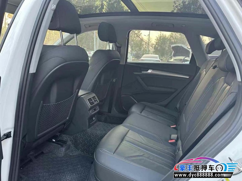 22年奥迪Q5轿车抵押车出售