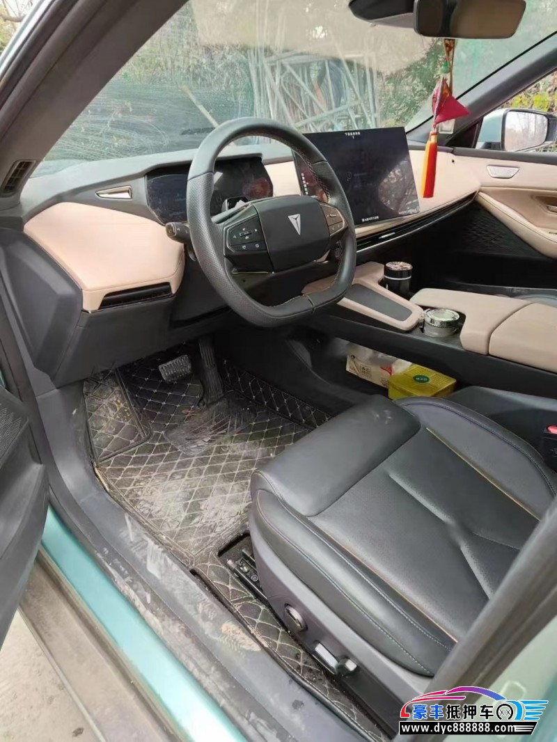 23年长安深蓝SL03轿车抵押车出售