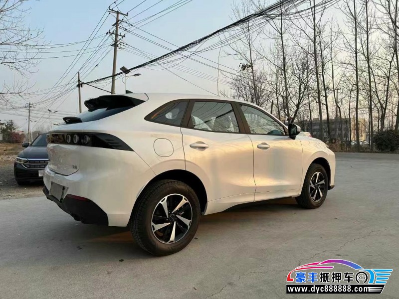 24年东风雷霆轿车抵押车出售