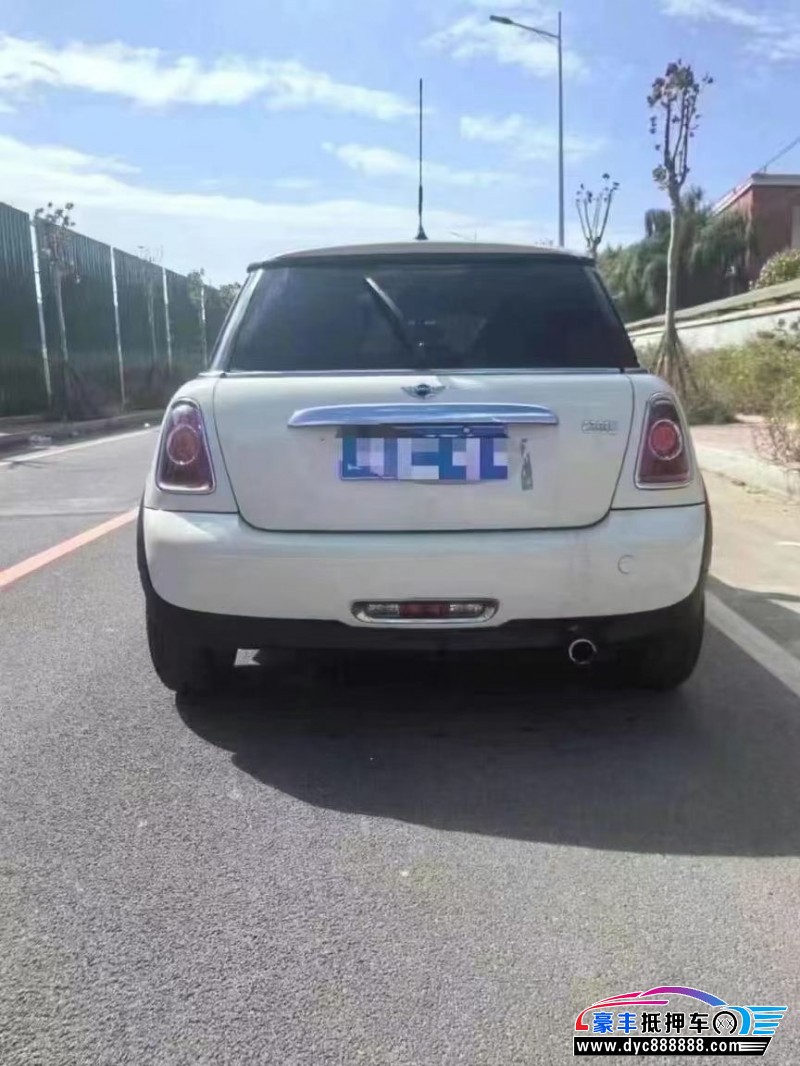 13年宝马MINI轿车抵押车出售