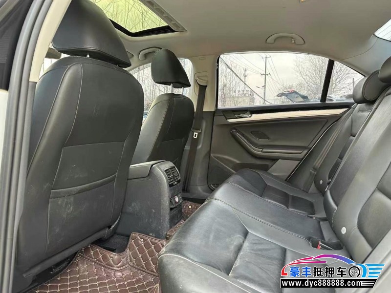 19年大众速腾轿车抵押车出售