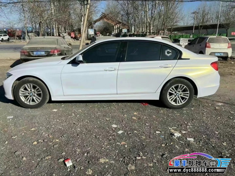 12年宝马3系轿车抵押车出售