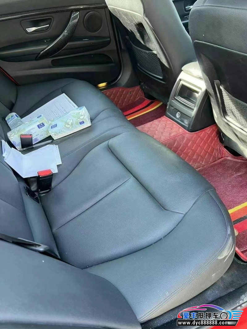 12年宝马3系轿车抵押车出售