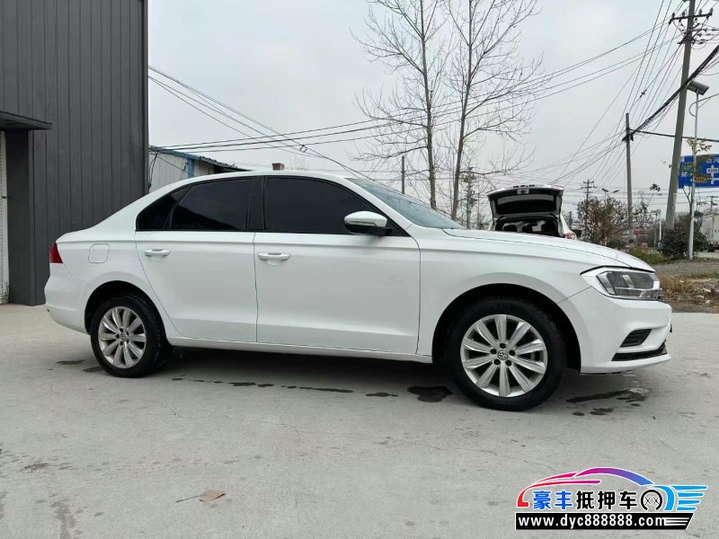 21年大众宝来轿车抵押车出售