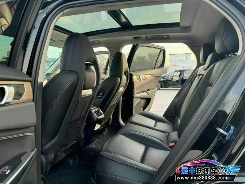 19年领克01轿车抵押车出售