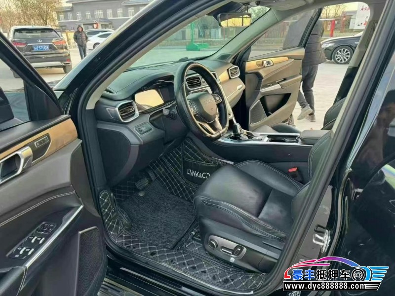 19年领克01轿车抵押车出售