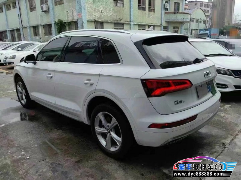 20年奥迪Q5轿车抵押车出售
