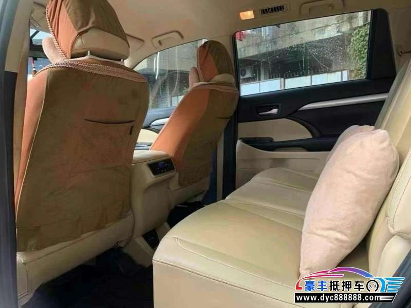 21年丰田汉兰达轿车抵押车出售