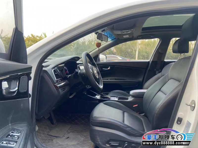 16年起亚K4轿车抵押车出售