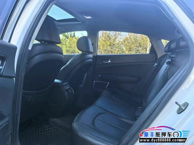 16年起亚K5轿车抵押车出售