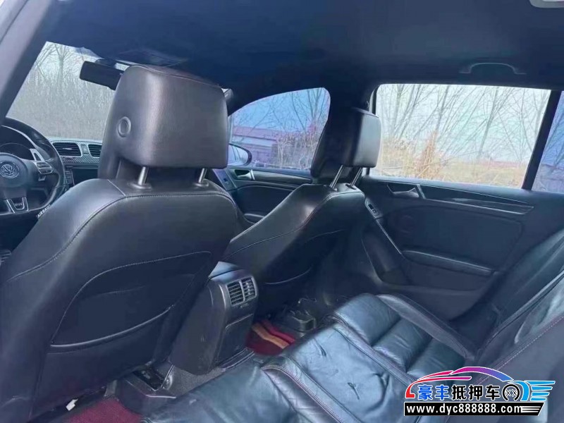 14年大众高尔夫轿车抵押车出售