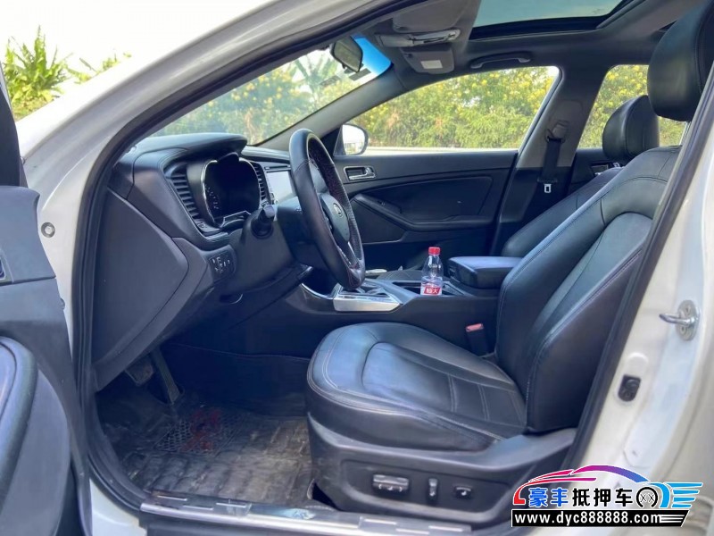 12年起亚K5轿车抵押车出售