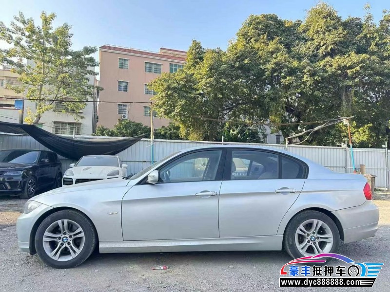 12年宝马3系轿车抵押车出售
