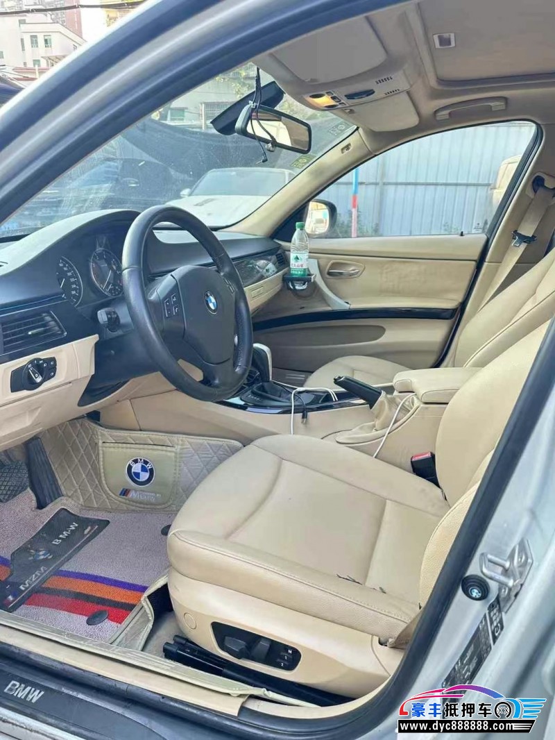 12年宝马3系轿车抵押车出售