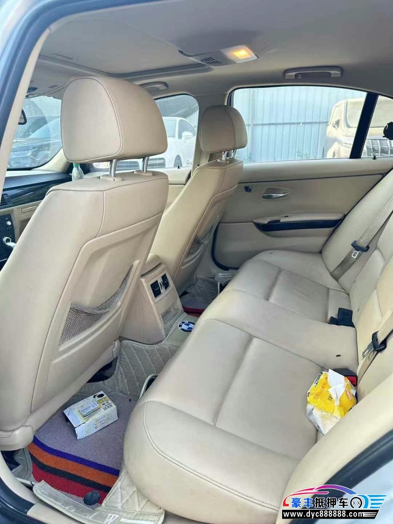 12年宝马3系轿车抵押车出售