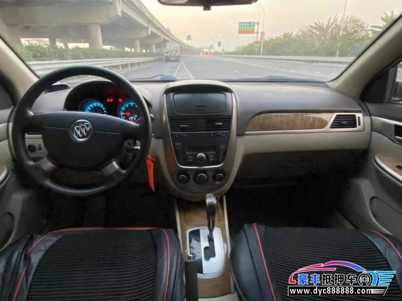 15年别克凯越轿车抵押车出售