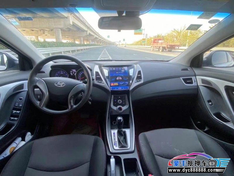 18年现代朗动轿车抵押车出售