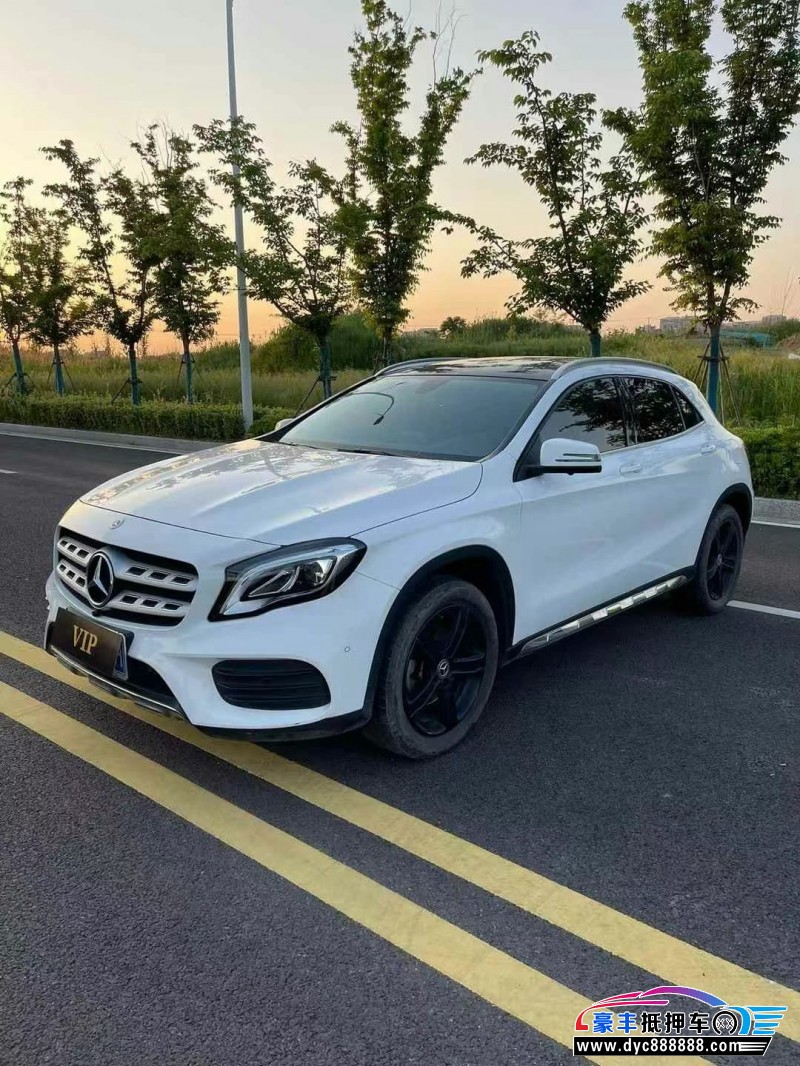 19年奔驰GLA轿车抵押车出售