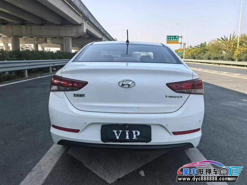 18年现代悦纳轿车抵押车出售