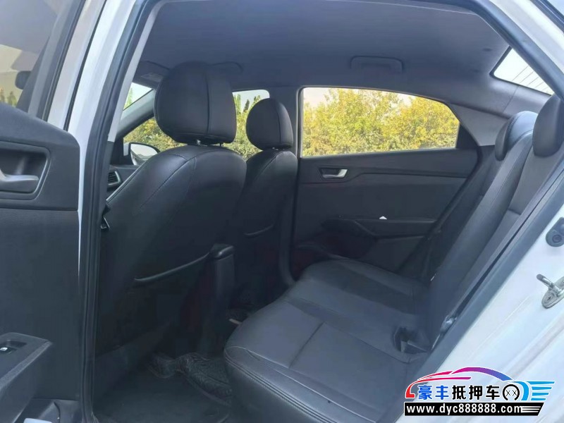 18年现代悦纳轿车抵押车出售