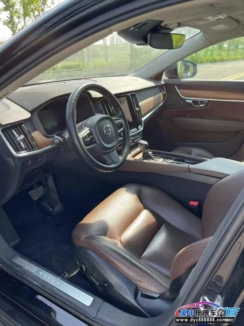 19年沃尔沃S90轿车抵押车出售