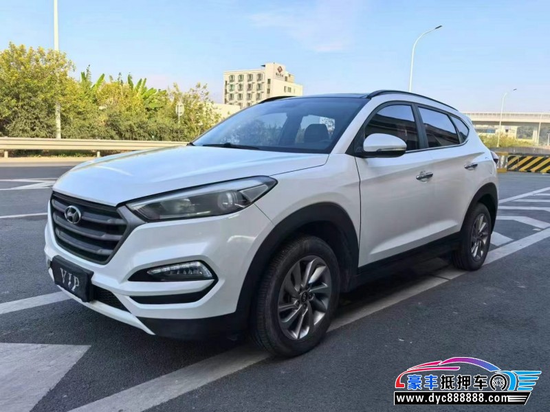 16年现代途胜轿车抵押车出售