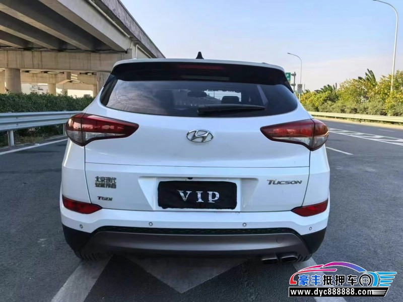 16年现代途胜轿车抵押车出售