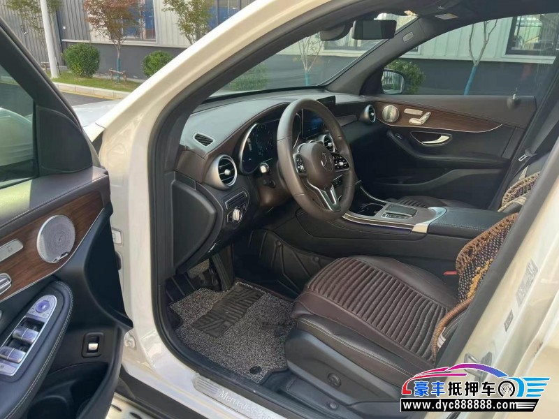 21年奔驰GLC轿车抵押车出售